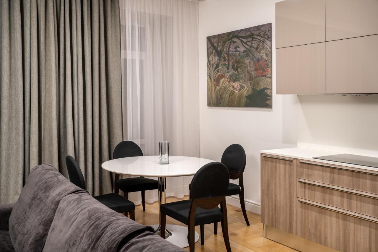Cityhotel Apartments Kyiv Exterior photo